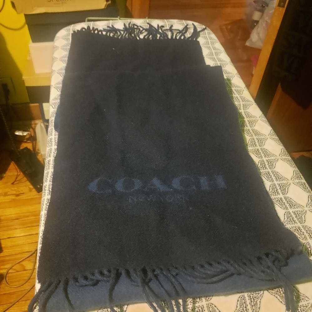 Unisex coach scarf